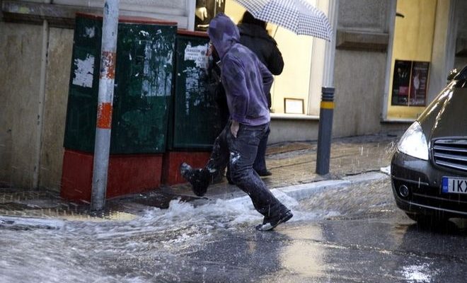 Τοπικές βροχές και αφρικανική σκόνη