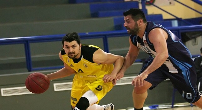 Τρεις για δύο εισιτήρια