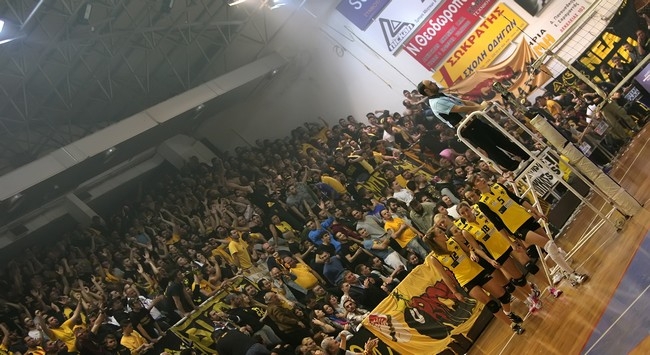 Σείστηκε το κλειστό! (video)