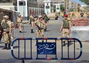 Αιματηρές εκρήξεις στο κέντρο του Καΐρου