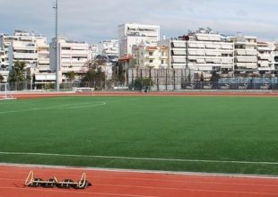 «Τα αποδυτήρια στο Πέραμα είναι κοντέινερ με τρύπες στο πάτωμα»