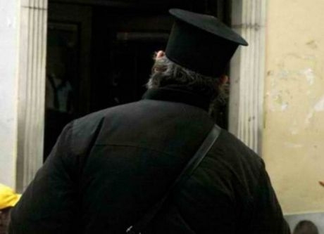 Συνελήφθη “μαϊμού” ιερέας στη Λάρισα