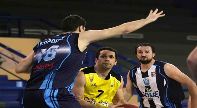 Καράμπουλας: «Η ΑΕΚ ήταν η καλύτερη ομάδα» Καράμπουλας: «Η ΑΕΚ ήταν η καλύτερη ομάδα»