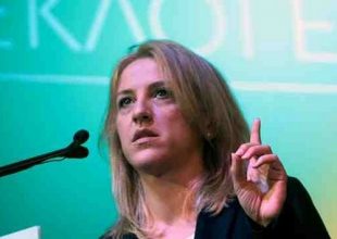 Δούρου σε Πάγκαλο: Όταν ο πολιτικός λόγος πιάνει πάτο, τα πρώτα θύματά του είναι οι γυναίκες