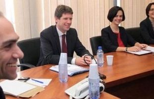 Κατέληξαν σε συμφωνία τελικά τρόικα και Κύπρος