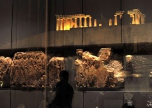 Λιμνάζουν τα νερά στον Ιερό Βράχο της Ακρόπολης;