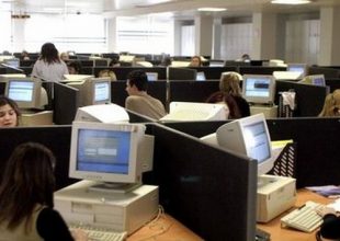 Μπαίνει πλαφόν στις υπερωρίες στο Δημόσιο