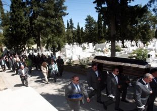 Το ύστατο χαίρε στην Βασιλική Καραγιάννη (pics)