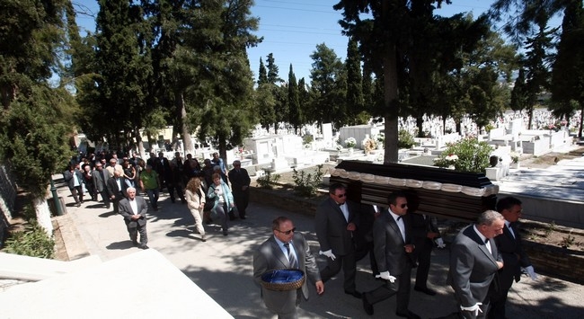 Το ύστατο χαίρε στην Βασιλική Καραγιάννη (pics)