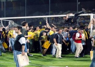 Η τελευταία παράσταση στο Ναό (vids)