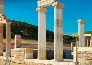 Ξαναχτίζουν το Ανάκτορο της Βεργίνας