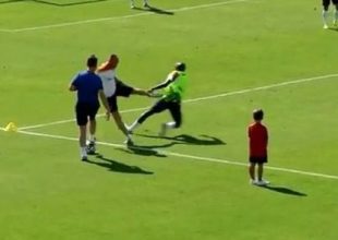 Ξύλο στην προπόνηση της Ολλανδίας (VIDEO )
