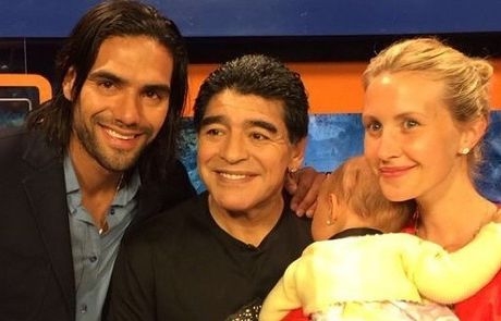 Φαλκάο και Μαραντόνα σε εκπομπή για το ματς Κολομβία-Ελλάδα (VIDEO)