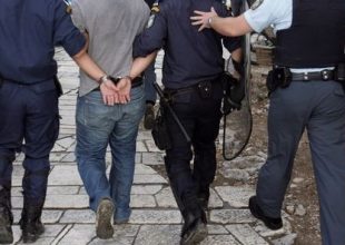 Χτύπημα σε σπείρα χρυσοδάκτυλων