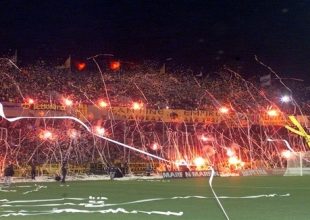 Όταν έπεσε και η Σκεπαστή… (vids)