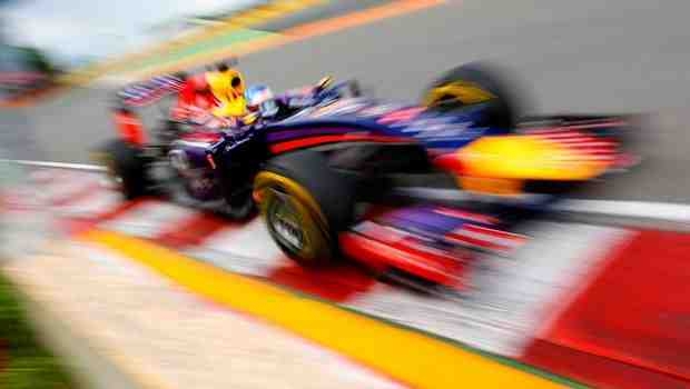 Ο Sebastian Vettel συμβουλεύει…