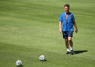 “Έκρηξη” Φαν Χάαλ κατά FIFA