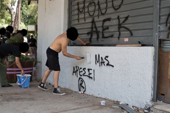Στο πλευρό των πολέμιων του γηπέδου οπαδοί του ΠΑΟ
