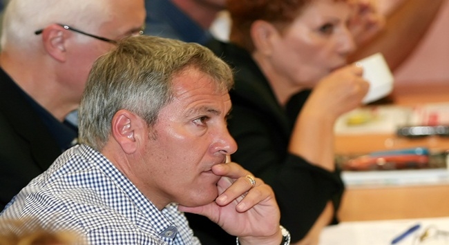«Ας αφήσει το κρυφτούλι ο Βασιλόπουλος»