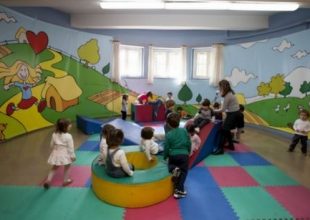 Εκτός παιδικών σταθμών κινδυνεύουν να μείνουν 40.000 παιδιά