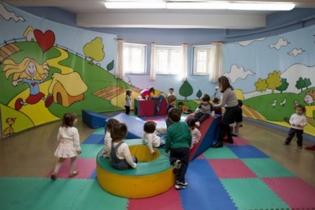 Εκτός παιδικών σταθμών κινδυνεύουν να μείνουν 40.000 παιδιά