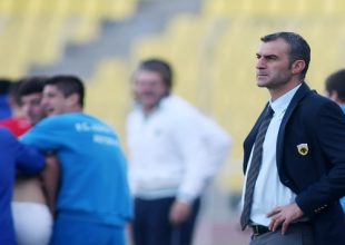 Με ένα τηλέφωνο στο χέρι ο Δέλλας