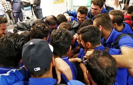 “Ήμασταν και θα παραμείνουμε ομάδα και οικογένεια”