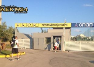 Η άφιξη των Κιτρινόμαυρων στα Σπάτα (pics + vids)