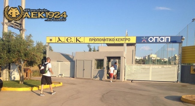 Η άφιξη των Κιτρινόμαυρων στα Σπάτα (pics + vids)