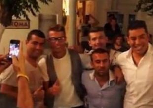 Η βόλτα του Ρονάλντο στη Μύκονο και η “κλωτσιά” στο ηλιοβασίλεμα