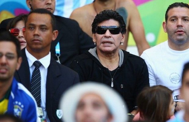 Μαραντόνα: “Ποτέ ξανά διαιτητής ο Καρμπάγιο”