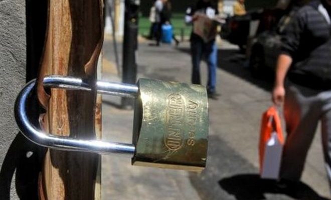 Πάνω από 2.000 επιχειρήσεις κατέβασαν ρολά σε ένα εξάμηνο Πάνω από 2.000 επιχειρήσεις κατέβασαν ρολά σε ένα εξάμηνο