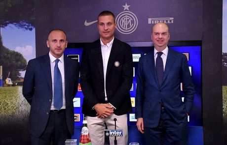 Στην Ιντερ και επίσημα ο Βίντιτς