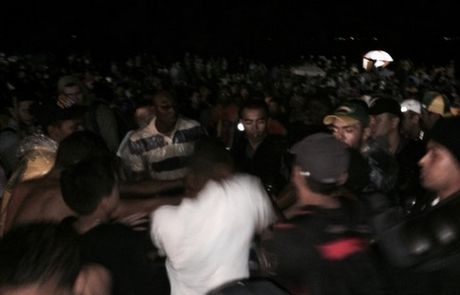 Τρεις τραυματίες σε αναταραχές μετά το 7-1 (VIDEO) Τρεις τραυματίες σε αναταραχές μετά το 7-1 (VIDEO)