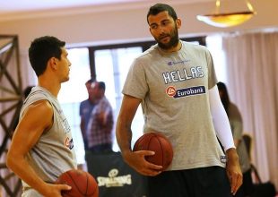 Μπουρούσης: “Θα έπρεπε να παρακαλάνε για να έρθουν στην Εθνική!”