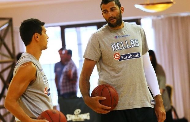 Μπουρούσης: “Θα έπρεπε να παρακαλάνε για να έρθουν στην Εθνική!”