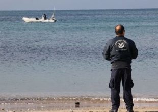Τραγωδία στη Μεσσηνία: 6χρονη έμεινε για ώρες σε ακυβέρνητο σκάφος, μετά τον πνιγμό του πατέρα της
