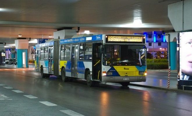 Δάνειο και για τα ΜΜΜ: Αγοράστε μηνιαίες κάρτες με πιστωτική και έξι άτοκες δόσεις