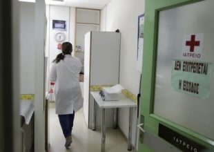 Περισσότεροι από 7.000 γιατροί εγκατέλειψαν την Ελλάδα την τελευταία 6ετία