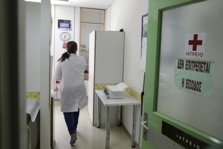 Περισσότεροι από 7.000 γιατροί εγκατέλειψαν την Ελλάδα την τελευταία 6ετία