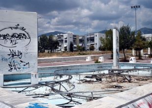 Οδοιπορικό της Daily Mirror: Εικόνες εγκατάλειψης 10 χρόνια μετά τους Ολυμπιακούς Αγώνες