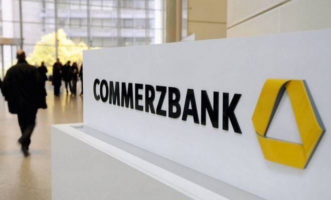 WSJ: Ξανά στο στόχαστρο η Commerzbank. Υποψίες για ξέπλυμα μαύρου χρήματος στα ταμεία της