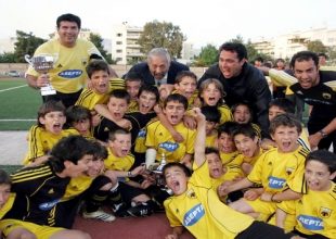 Η ιστορία του πούλμαν των Ακαδημιών (pics)