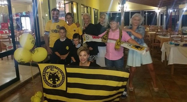 Παντρεύτηκαν την… ΑΕΚ (pics)