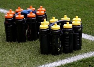Ούρα σε μπουκάλι τερματοφύλακα