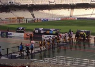 Η είσοδος των δύο ομάδων (vid)