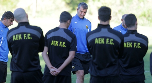 Φανέλα βασικού σε Φαγέ και Ντούνη