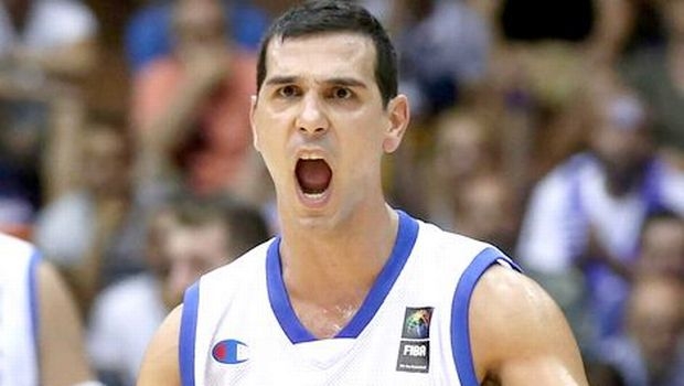 Ο καβγάς μετά το εκπληκτικό τρίποντο του Ζήση (vids)