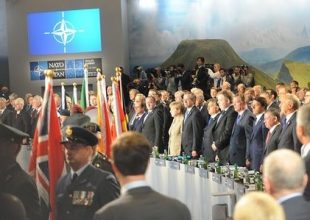 Μετωπική Σαμαρά με Τσίπρα: Το τελευταίο ανέκδοτο που έχουν πει ότι θα διαλύσουν το ΝΑΤΟ