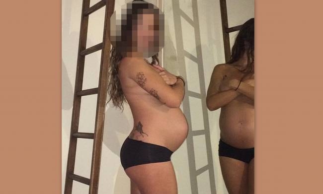 Ελληνίδα εγκυμονούσα φωτογραφήθηκε ημίγυμνη!